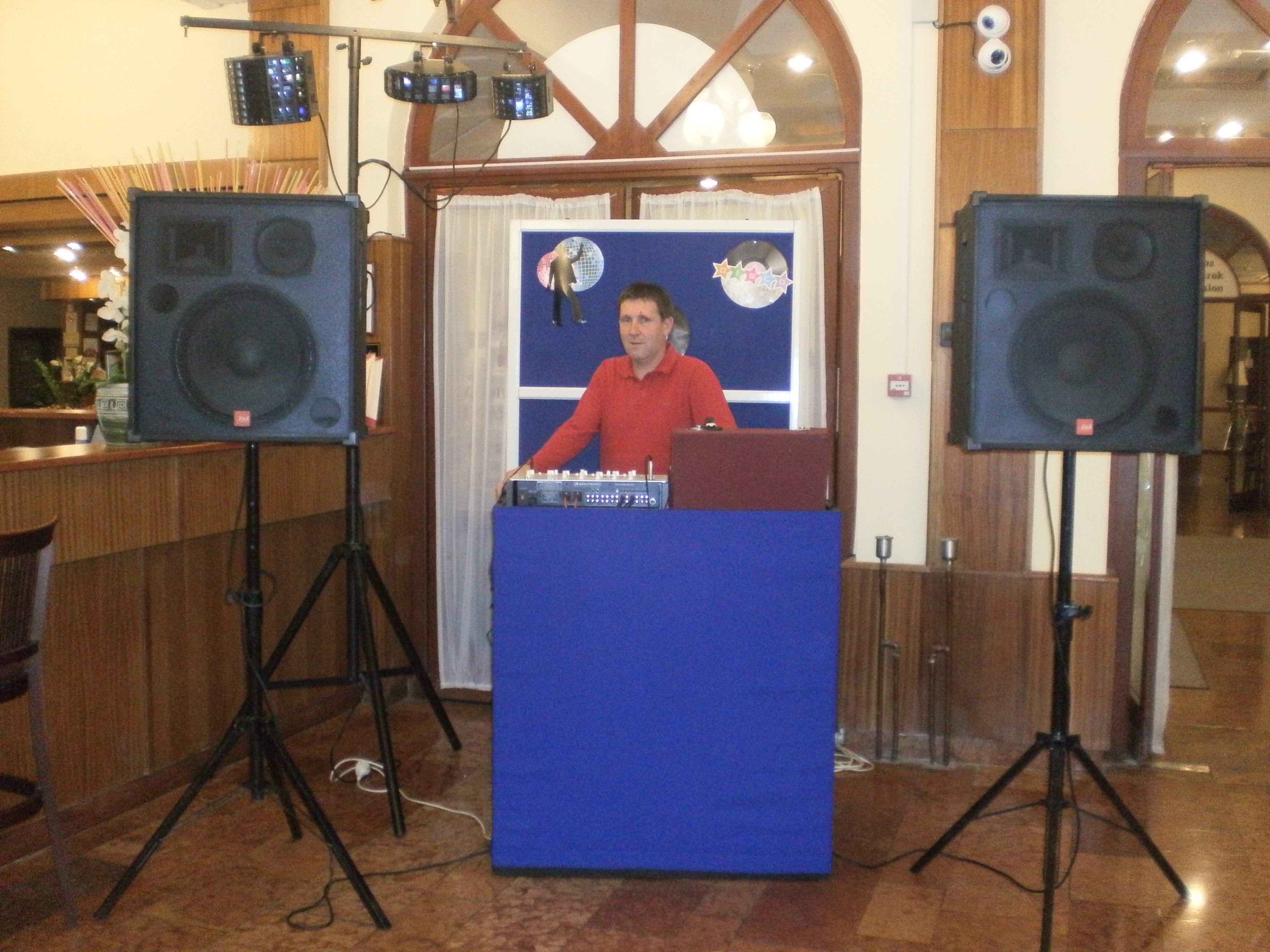 Bizsergő, romantikus dallamok lakodalmakra