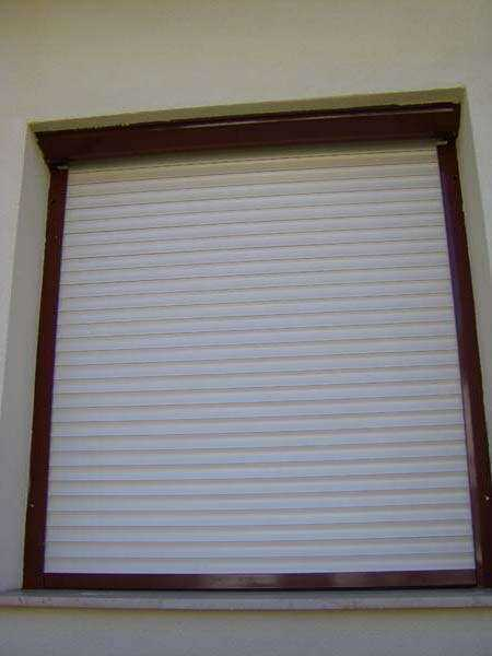 Egyedi árnyékolókkal a hő és a fény ellen