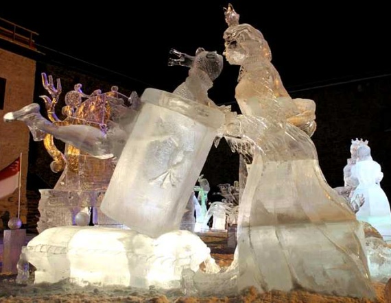 Jégszobor egyedi technikával és gyorsasággal M. Tóth Zsolttól