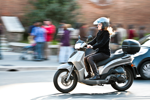 Furcsa hangokat hallat robogója?