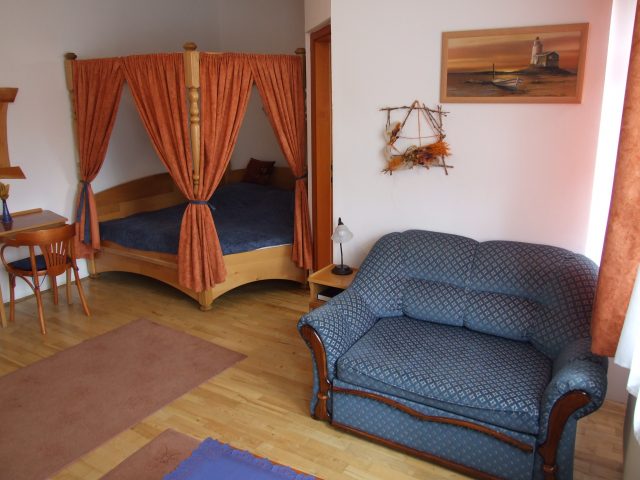 Pécsi panziót keres?