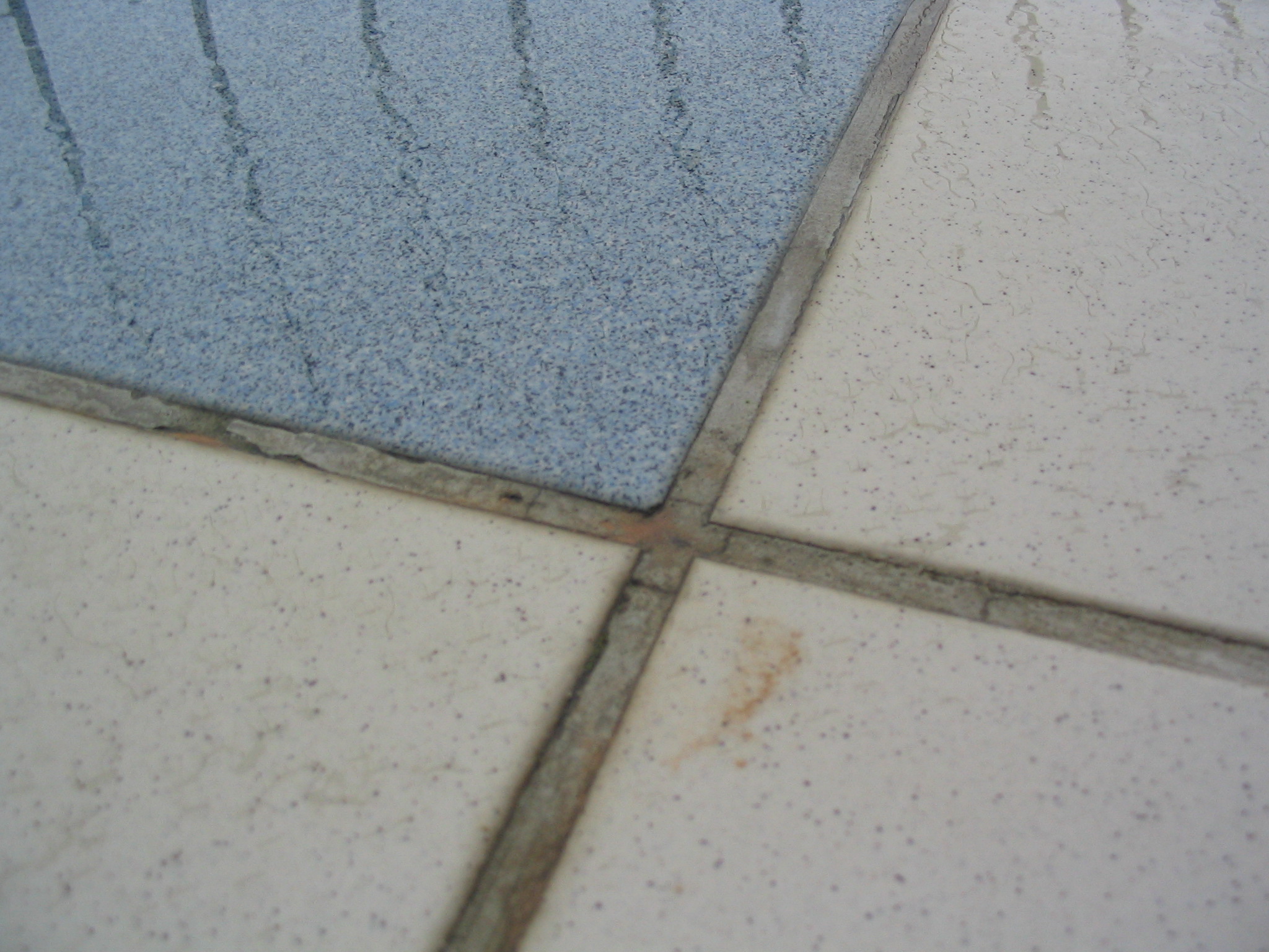 Tökéletes vízzáró burkolat? Válassza a műgyantát!