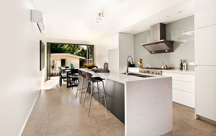 Klímatisztítás? Szerelés? Karbantartás? Hívjon minket!