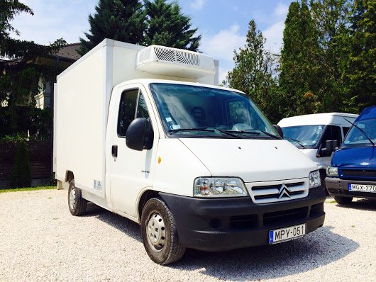 Béreljen ünnepi rendezvényre hűtős teherautót!