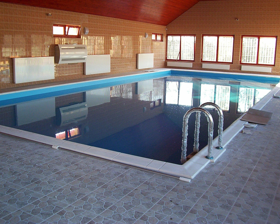 Medence építés? Karbantartás? Kérje ajánlatunkat!